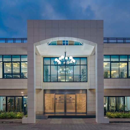 Protea Hotel By Marriott Lagos Kuramo Waters Exterior photo