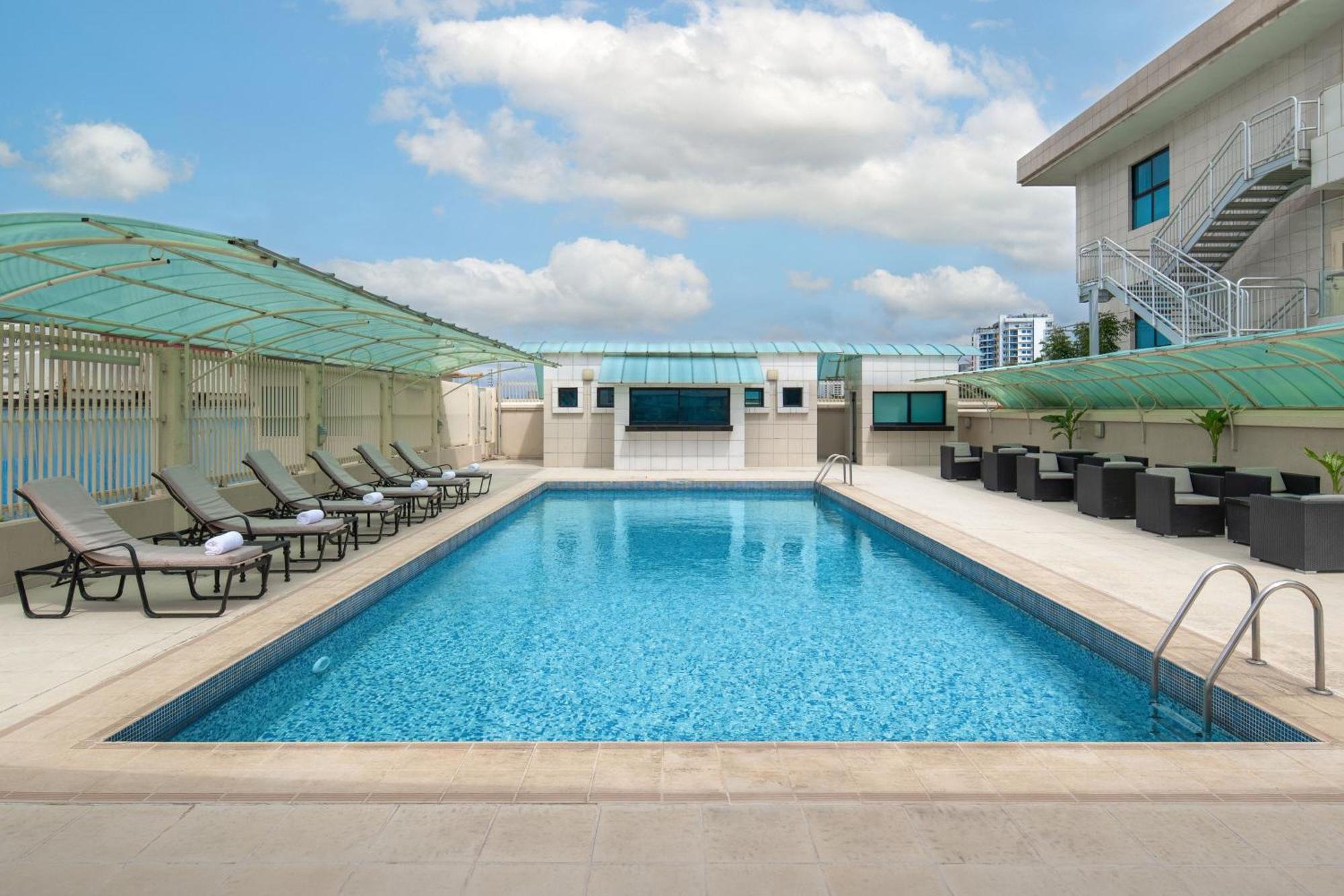 Protea Hotel By Marriott Lagos Kuramo Waters Exterior photo