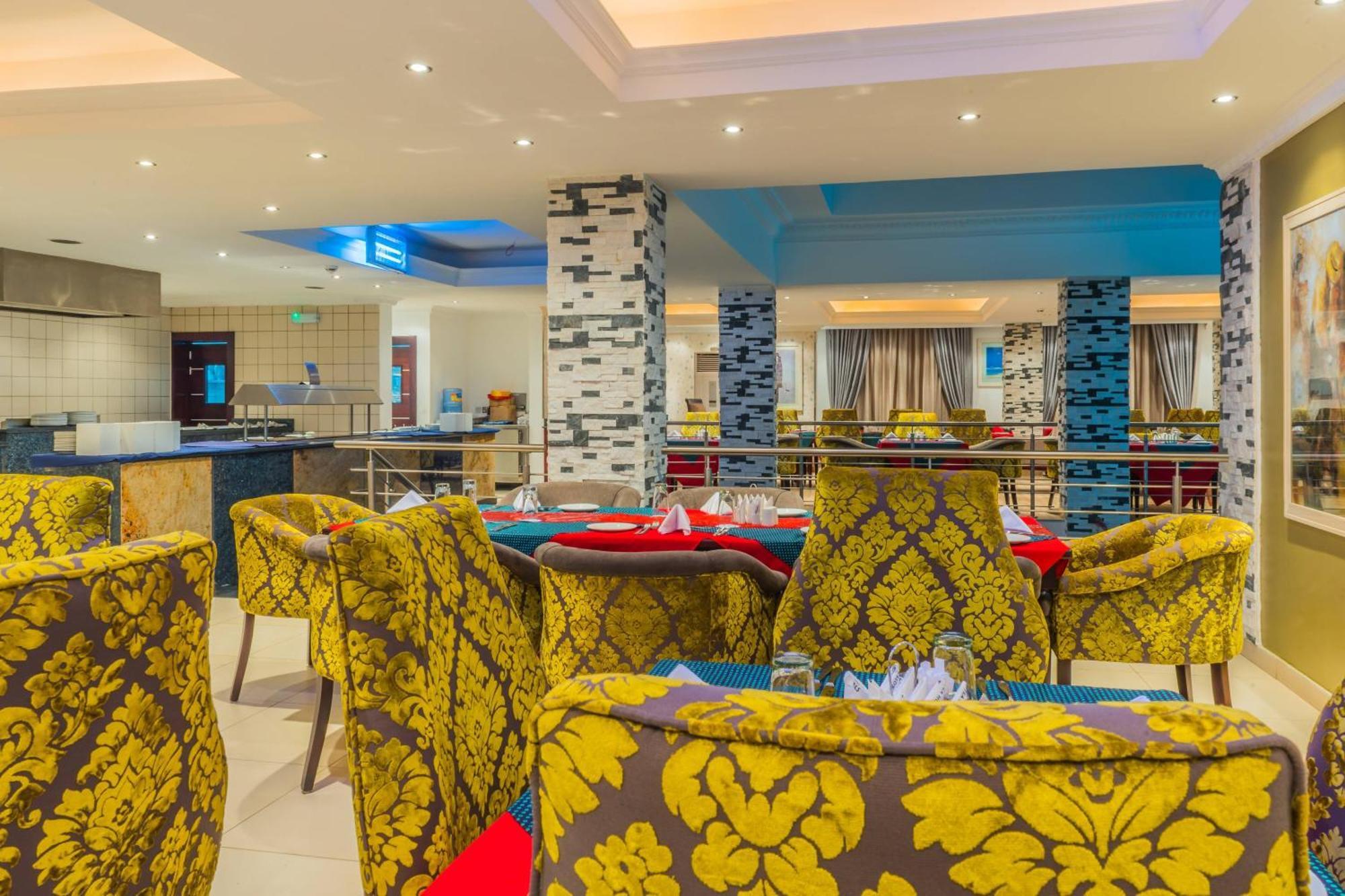 Protea Hotel By Marriott Lagos Kuramo Waters Exterior photo