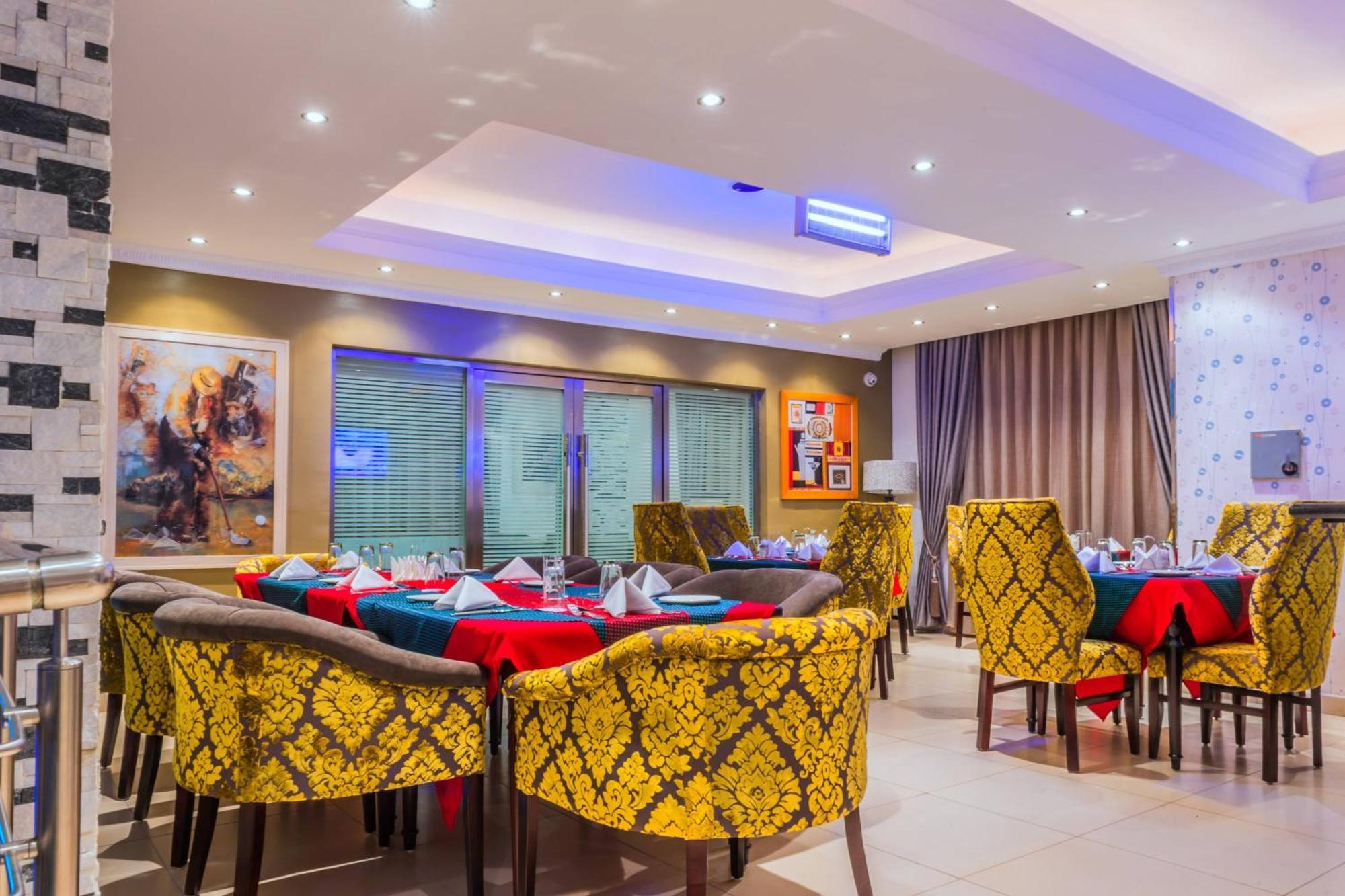 Protea Hotel By Marriott Lagos Kuramo Waters Exterior photo