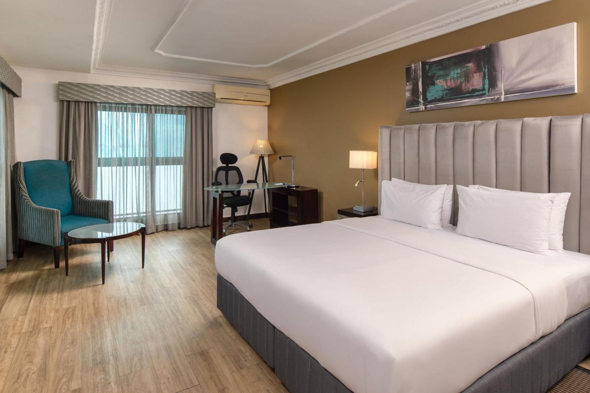 Protea Hotel By Marriott Lagos Kuramo Waters Exterior photo