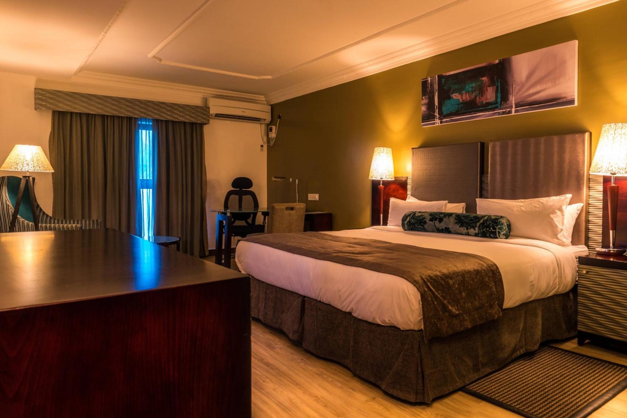 Protea Hotel By Marriott Lagos Kuramo Waters Exterior photo