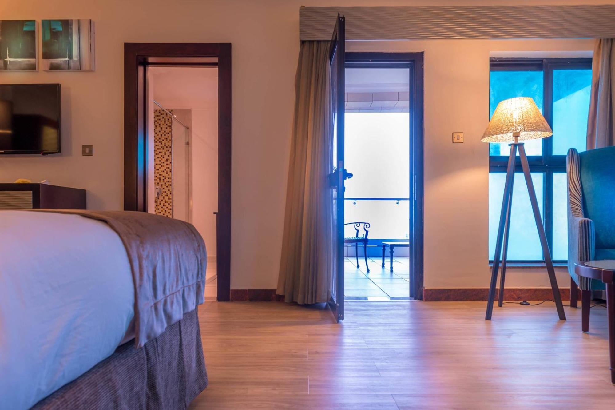 Protea Hotel By Marriott Lagos Kuramo Waters Exterior photo
