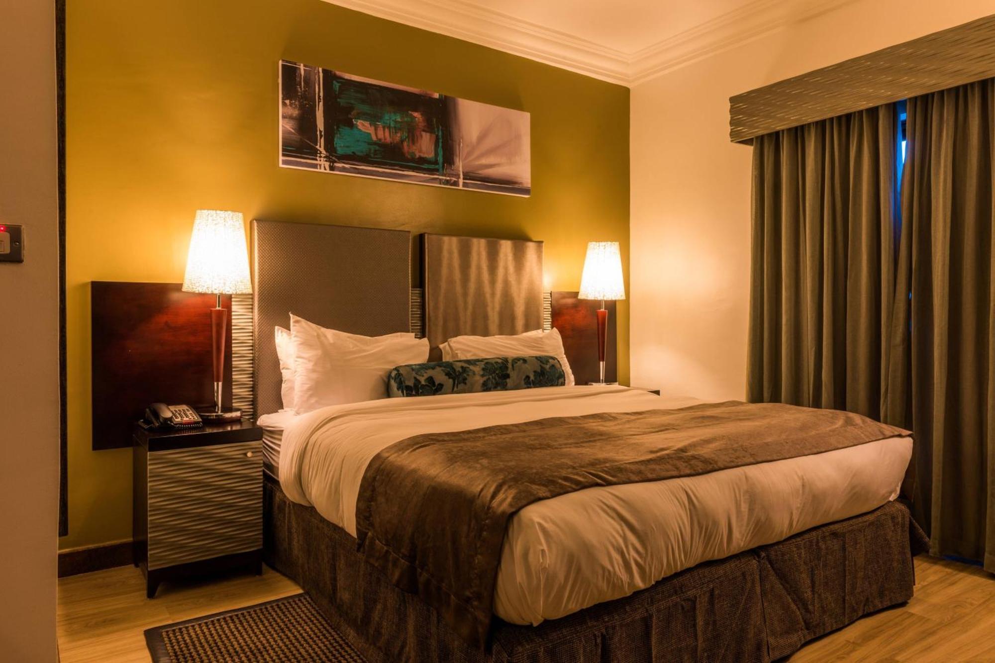 Protea Hotel By Marriott Lagos Kuramo Waters Exterior photo